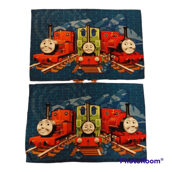 2013 Set of Two "Thomas the Train" Double Sided Pillowcases Steam Engine - Picture 2 of 3